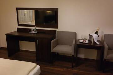 Фото номера Двухместный номер с 1 кроватью Отель Hotel Pod Chełmem г. Ropa 5